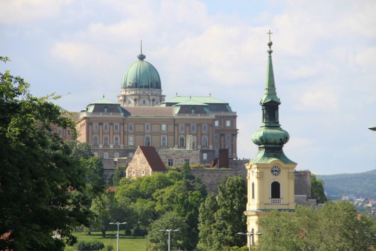 Christine Close To The Buda Castle Appartement *